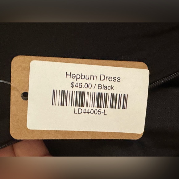 A9 - 480 NWT Vestique Harper black mini dress cutout sides size large - Picture 6 of 8